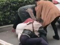 東莞男子暴打5名毆人女子(東莞男子暴打5名毆人女子是誰)